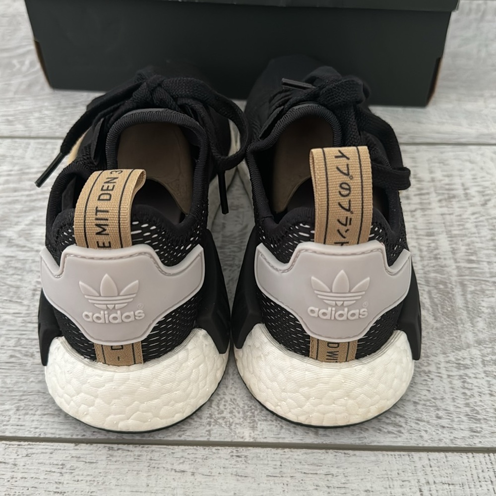 Adidas NMD R1 - Picture 3 of 4